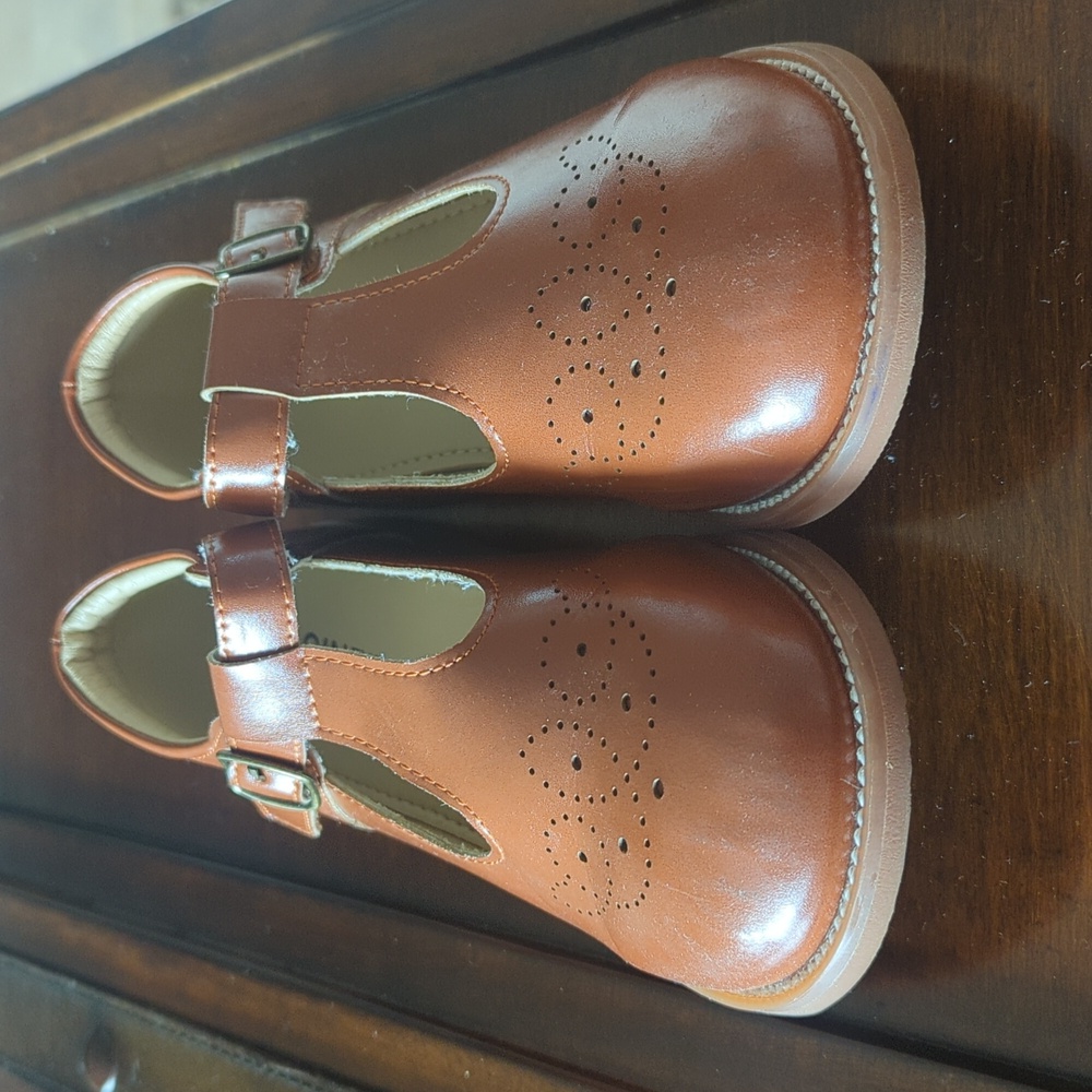 Girls Mary Jane shoes, size 13, brown